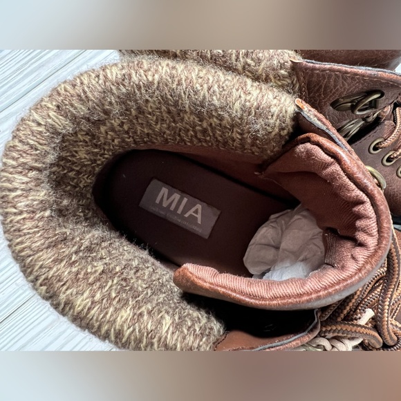 MIA Marsha Lug sole‎ women’s lace up ankle boot shoe faux leather brown size 9 - Picture 6 of 10